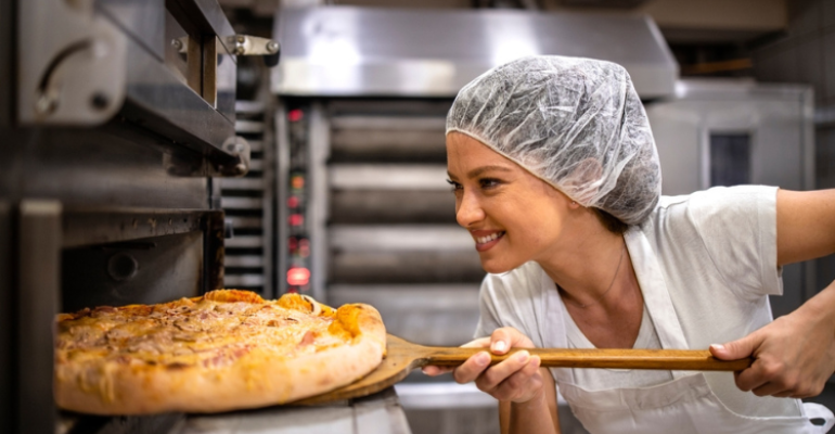 Mulheres são responsáveis por 17,4% da gestão de pizzarias.png